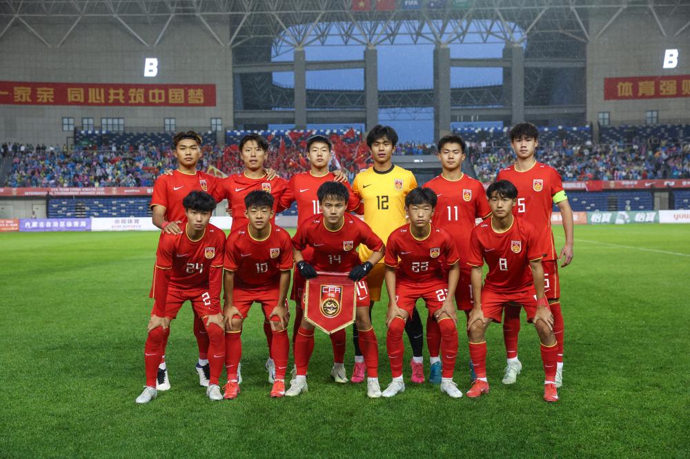 2-1，打爆日本张本智和，状态低迷连续丢分，邱党给对手上课