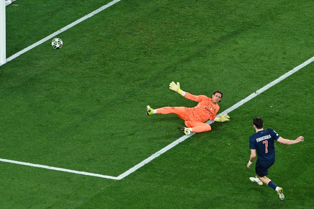 2025国际青少年乒乓球训练营正式在蓉开营